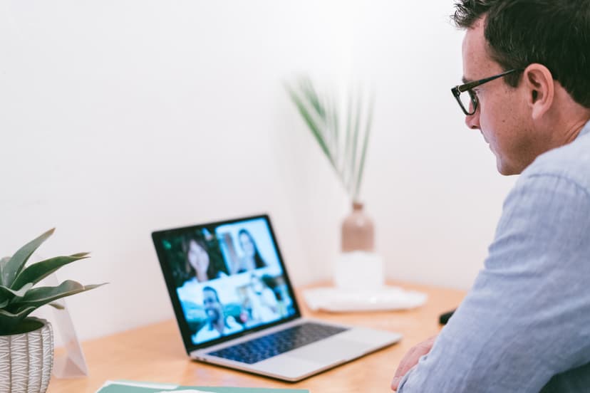 A Importância dos cursos online para o desenvolvimento pessoal e profissional