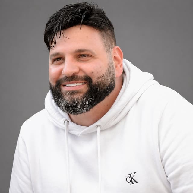 https://sublime-deer-e691adf5e6.media.strapiapp.com/Marcio_Scatigno_3edbeccb56.jpeg da Marcio Scatigno, coordenadora do curso de Pedagogia Semipresencial